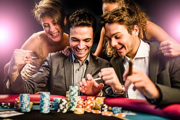 Elevate Your Gaming Experience: The Best Features of AsianBet88 Live Casinos