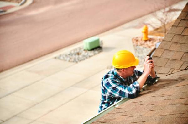 Louisville Roofing Contractors: Handling Storm Damage Repairs