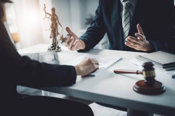 Key Qualities to Look for in a Fairfax Divorce Attorney